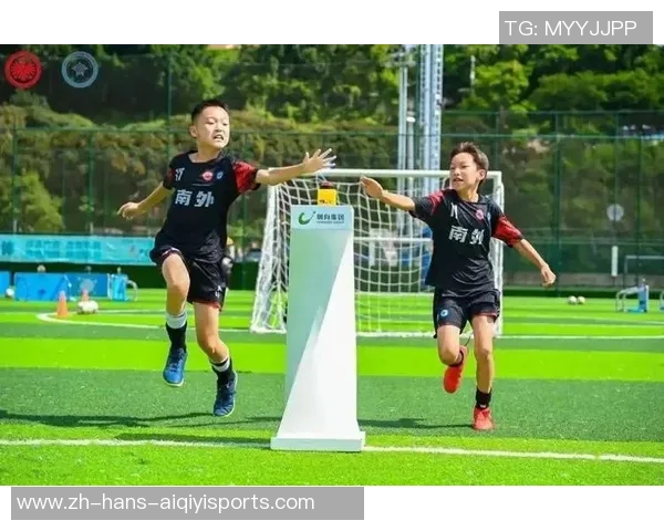 法兰克福足球队的辉煌历程与未来展望:从历史到梦想的追逐之路 法兰克福足球队的辉煌历程与未来展望:从历史到梦想的追逐之路